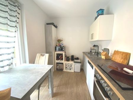 Moderne, barrierearme 2-Zimmer-Wohnung mit Balkon und Stellplatz in der Oberhausener Innenstadt - Photo 3