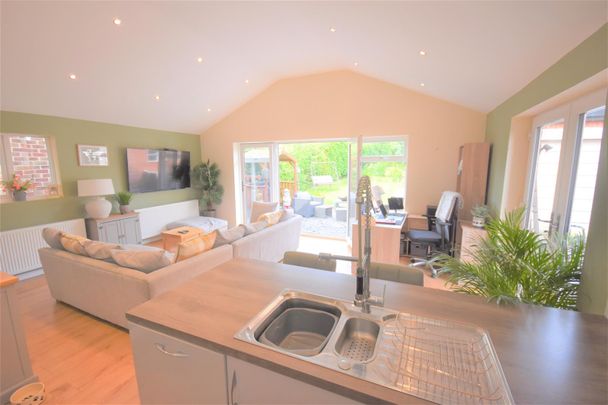 Grange Cross Lane, West Kirby - Photo 1