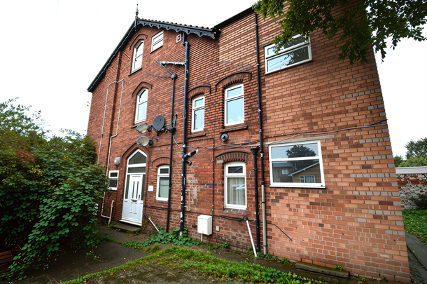 Greenbank Road, Birkenhead, CH42 - Photo 1