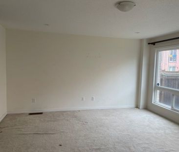 For Lease - 32 Etienne Street, Toronto, Ontario - Photo 6