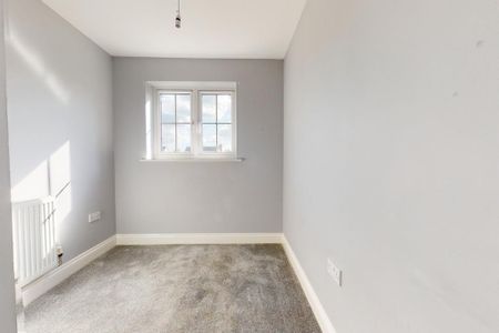3 bedroom terraced house to rent - Photo 4
