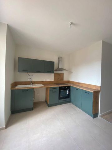 Location appartement bourgeois 4 pièces 132.96 m² à Romans-sur-Isère (26100) 4 - Photo 2