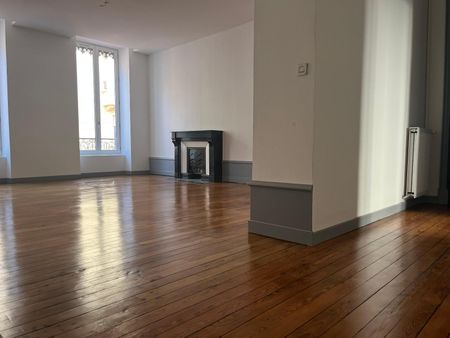 Location Appartement 4 pièces 126m² ANNONAY 07100 - Photo 3