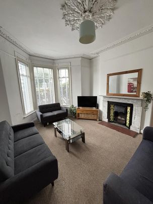 4 bedroom terraced house to rent - Photo 1