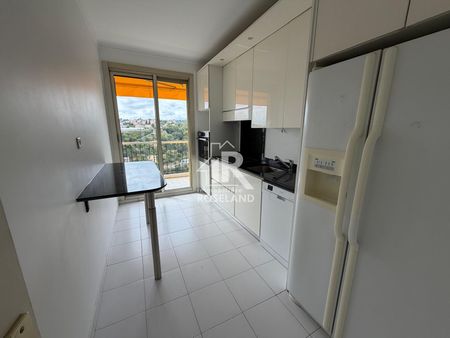 Location Appartement 4 pièces 98m² NICE 06200 - Photo 5