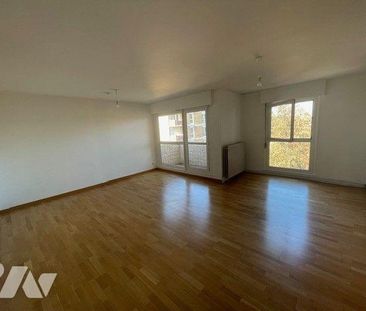 SAINT SAULVE, avenue du Dteur Schweitzer, appt type III offrant: Ha... - Photo 1