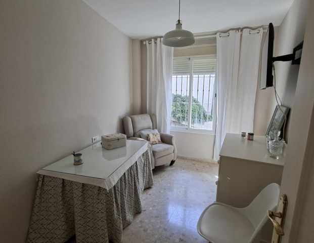 Room - Málaga (Olletas-Sierra Blanquilla) - Photo 1