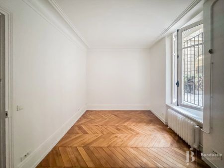 Rental Apartment Paris 8th - Photo 2