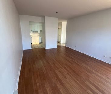 305 Rue Laviolette, app.109, J7Y 4H7, J7Y 4H7, Saint - Photo 3