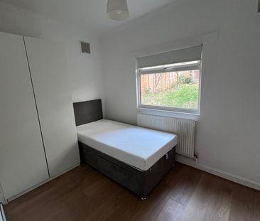 2 Bed Flat, Lichfield Road, NW2 - Photo 4