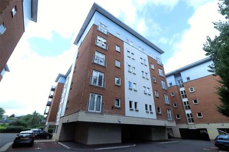 Furnished Two Double Bedroom Apartment with Parking in a convenient location for access to Manchester and Media City. - Photo 3