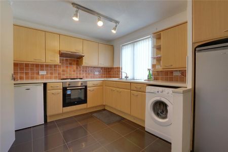 2 bedroom flat to rent - Photo 4