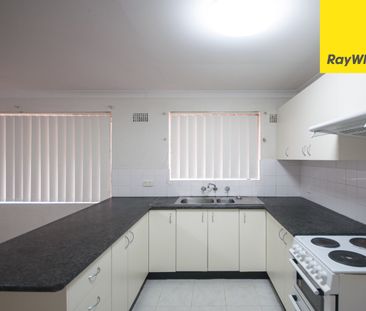 TWO BEDROOM UNIT IN CENTRAL LOCATION - Photo 6