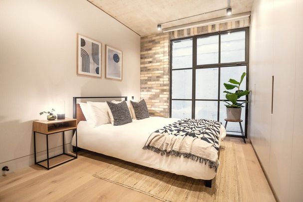 King's Mews - Photo 1