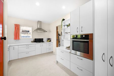 Charming Home in the Heart of Hamilton East - Photo 2