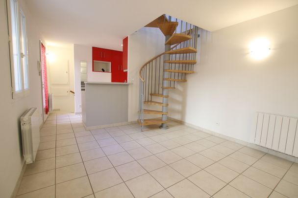Location Maison 3 pièces 57m² AUBIGNAN 84810 - Photo 1