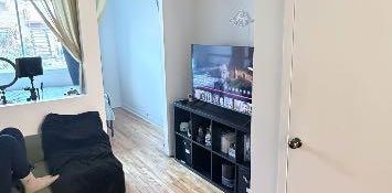 1 bedroom in Plateau! - Photo 2