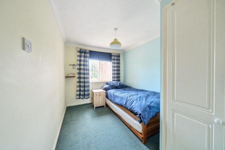 3 bedroom detached house to rent - Photo 4