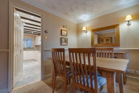 4 bedroom detached house to rent - Photo 5