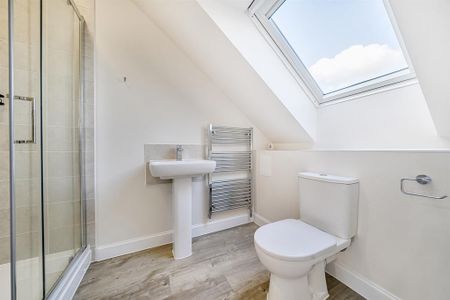 3 bedroom detached house to rent - Photo 5