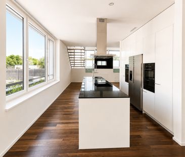 Traumhaftes Wohnen mit luxuriösem Ausbau! 1 grosses Schlafzimmer im... - Foto 6