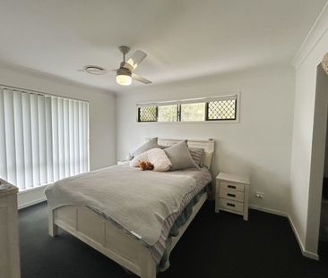 Modern Family Living with Low-Maintenance Lifestyle and Great Locat... - Photo 3