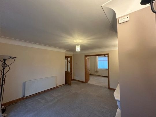 Westminster Drive, Bromborough - Photo 1