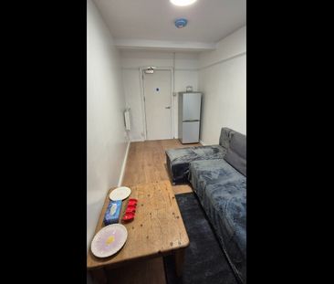 Room in a Shared Flat, Birmingham, B12 - Photo 6