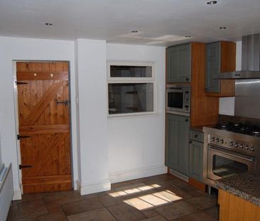 2 bedroom terraced house to rent - Photo 5
