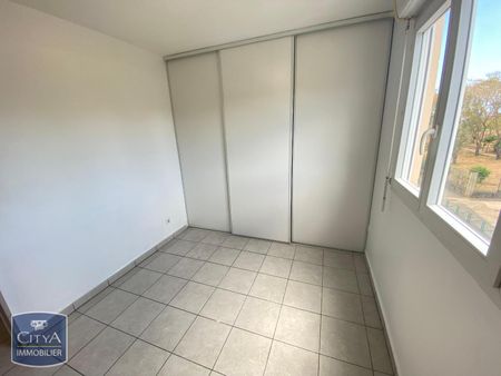 Location Appartement 2 pièces 58m² ST DENIS 97400 - Photo 5