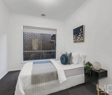 Affordable Family Home in Heart of Epping - Photo 3