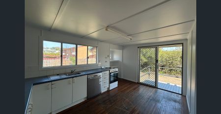 SPACIOUS QUEENSLANDER WITH EXTRA MULTI PURPOSE ROOM AVAILABLE NOW! - Photo 3