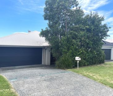 4 Bedroom Family Home In Pimpama - Photo 1