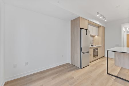 For Lease - 395 Square One Drive Unit# 701, Mississauga, Ontario - Photo 3