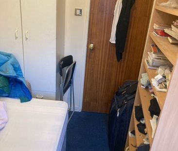 Room in a Shared Flat, Redriff Road, SE16 - Photo 6