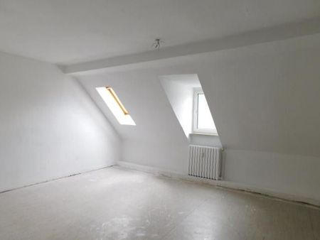 Ansprechende, individuelle 2-Zimmer-Dachgeschosswohnung - Photo 2