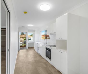 Modern Low-Maintenance Living in a Convenient Morayfield Location - Photo 5