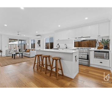 Family Home in The Ridge Estate - Photo 6