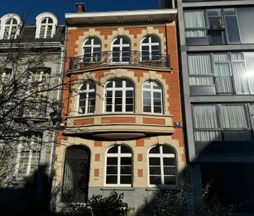 Buitengewoon huis - te huur - Photo 1