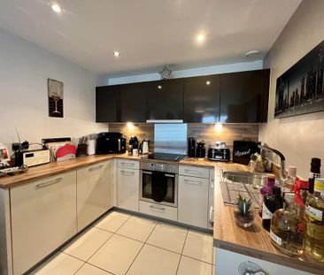 2 bedroom apartment to rent - Photo 2