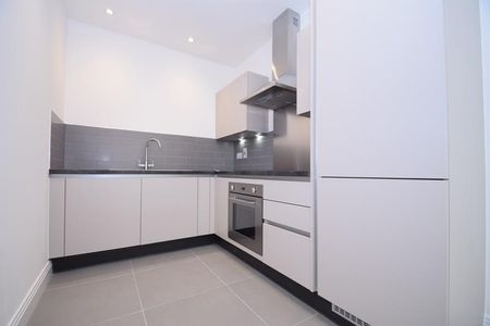 Clearview House, Northwood, HA6 - Photo 4