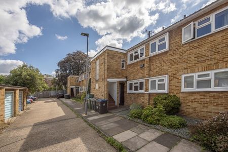 1 bedroom maisonette to rent - Photo 2