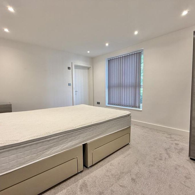 1 bedroom in a house share to rent - Photo 1