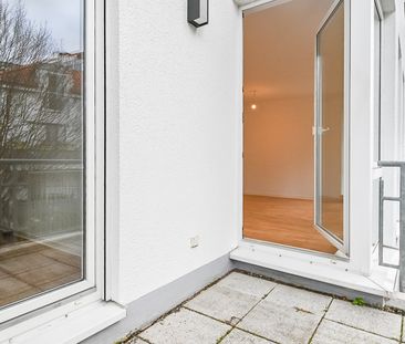 Helle 2-Zimmer-Wohnung mit Westbalkon und Einbauküche in ruhiger La... - Photo 6
