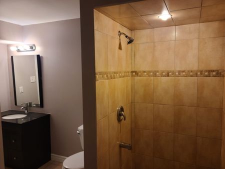 For Lease - 11 Heathbrook Avenue, Brampton, Ontario - Photo 4