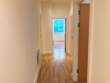 2 bedroom flat to rent - Photo 5