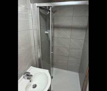 Studio Flat, Denbigh Road, TW3 - Photo 6