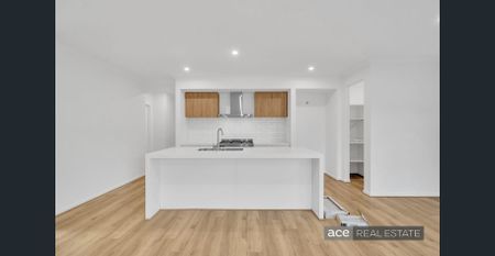 Immaculate Brand-New Family Home!! - Photo 5