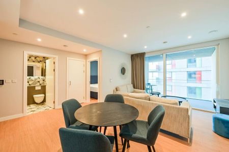 2 bedroom flat to rent - Photo 2