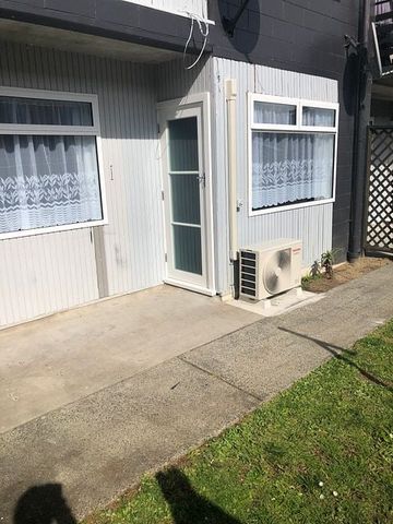 Fully upgraded beautiful 1 bedroom flat - Photo 4